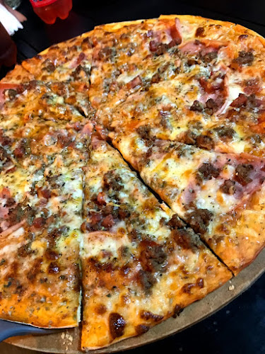 Rustika Pizza y Pasta Artesanal