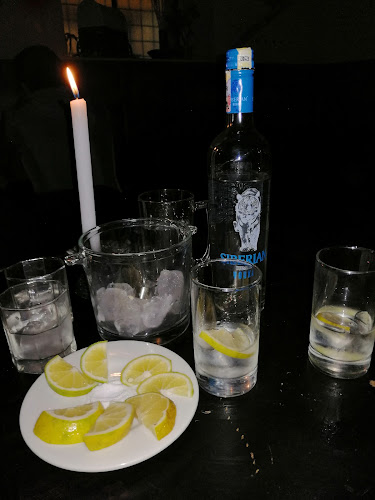 C. Luis Fernando Vivero &, Latacunga