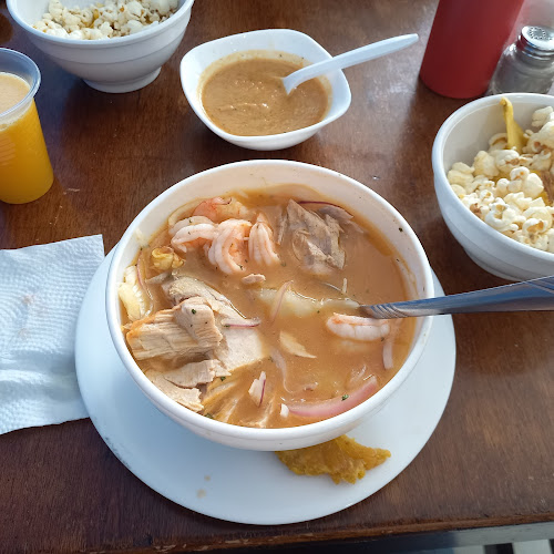 Opinii despre Fusion +593 Restaurant în Ambato - Gastronomía y hostelería