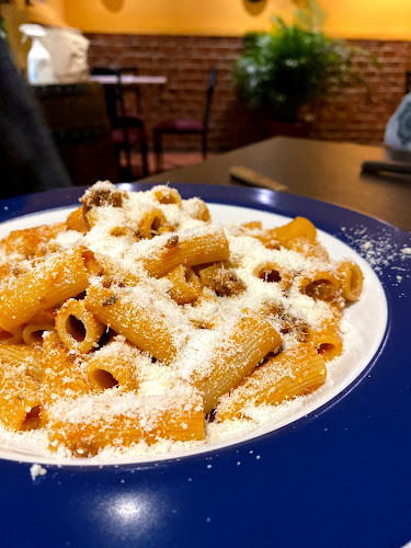 Urdesa Central Av. Las monjas #214 entre calle 1era y, Calle Segunda, Guayaquil 090507