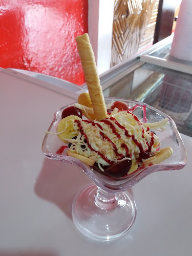 Opinii despre Restaurant y Heladería "NAY-NEGALITO" în Nanegalito - Gastronomía y hostelería