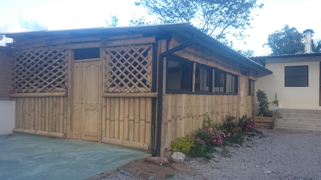 RJCP+Q8G, Puembo 170179