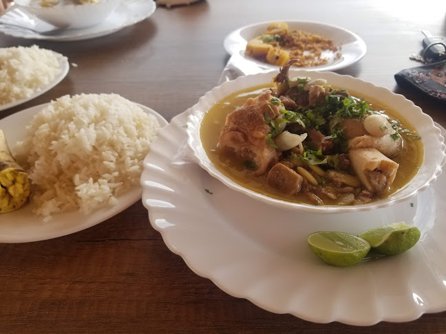 Av. 6 de Diciembre, Rocafuerte