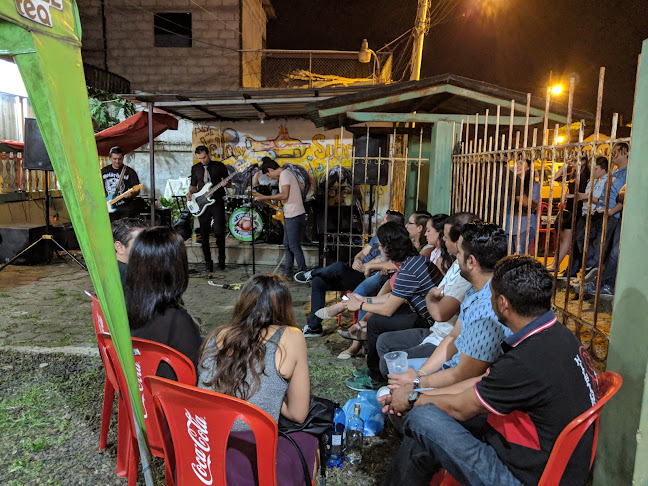 Opinii despre Cebichería Yellow Submarine în Portoviejo - Gastronomía y hostelería