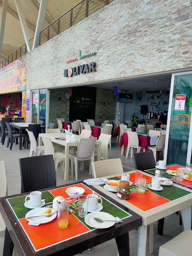 Malecón de Las Palmas - Patio de Comidas - Esmeraldas