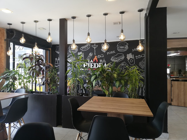 La Piedra Grill & Sandwiches - Gastronomía y hostelería
