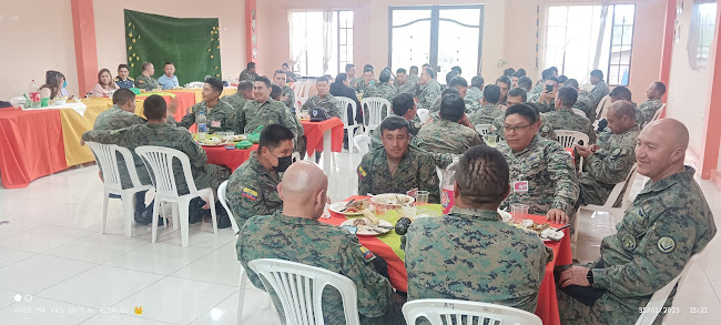 Comentarii opinii despre Asadero y Recepciónes Arco Iris