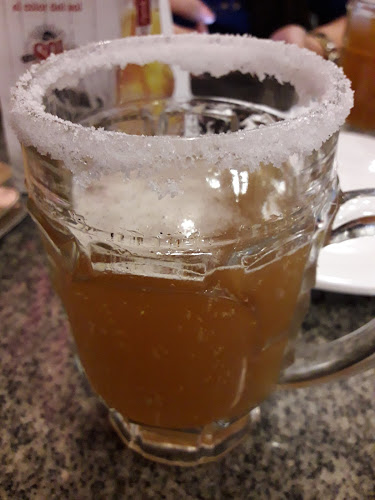 a media cuadra de Tia, Av Isidro Ayora, Guayaquil 090507