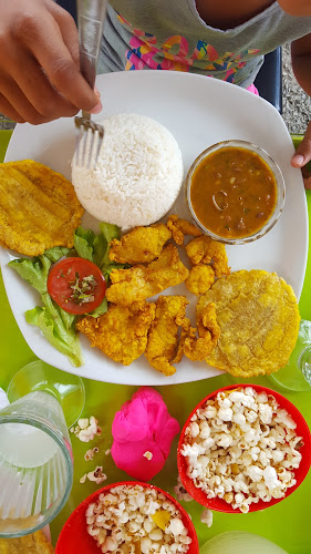 Opinii despre Restaurant Las Hamacas în Esmeraldas - Gastronomía y hostelería