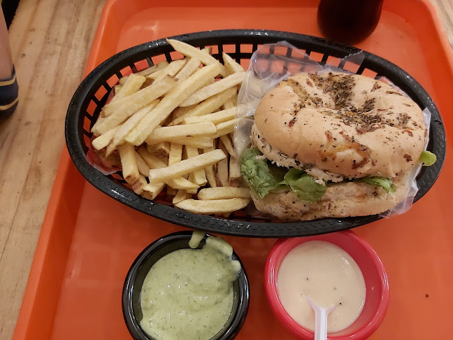 Junior Burgers & Fries - Gastronomía y hostelería