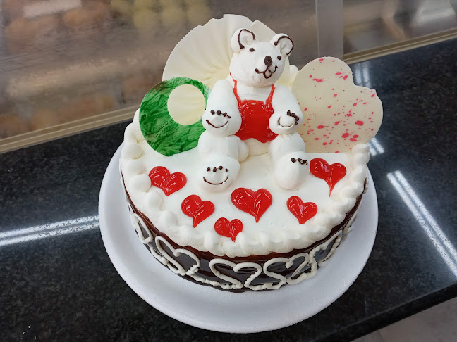 Comentarii opinii despre PANADERÍA Y PASTELERÍA CALIDAD