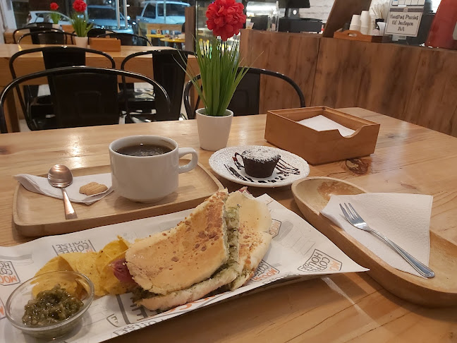 R4W5+9C3, Guayaquil 090513