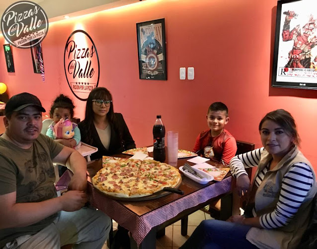 Opinii despre Pizzas Del Valle - Sucursal Capelo în Quito - Gastronomía y hostelería