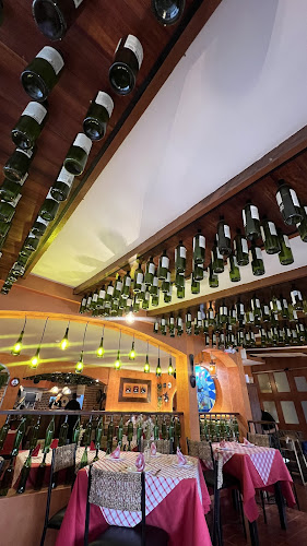 Urdesa Central Av. Las monjas #214 entre calle 1era y, Calle Segunda, Guayaquil 090507