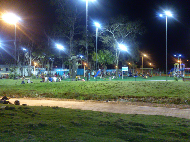 348C+27Q, Nueva Loja