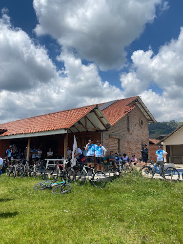 Opinii despre Sede Colegio de Odontólogos del Azuay în Cuenca - Gastronomía y hostelería
