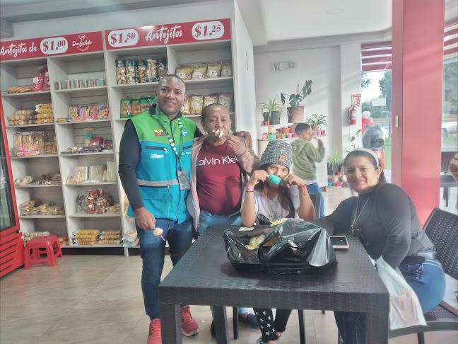 Don Luchito, su heladería - Salcedo