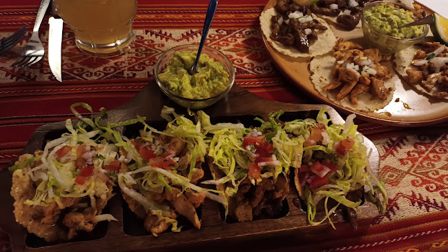 Opinii despre Restaurante Pancho Villa în Baños de Agua Santa - Gastronomía y hostelería