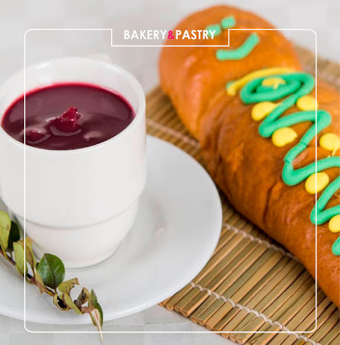 Panaderia Castillo - Bocaditos - Pasteles en Quito - Cafeteria