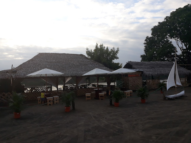 Comentarii opinii despre Bototo Lounger Bar