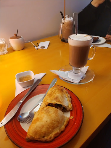 Opinii despre Red Rabbit Coffee Lounge în Cotacachi - Gastronomía y hostelería