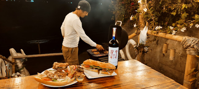 Opinii despre Bali - Music, campfire and surfing. în Ballenita - Gastronomía y hostelería