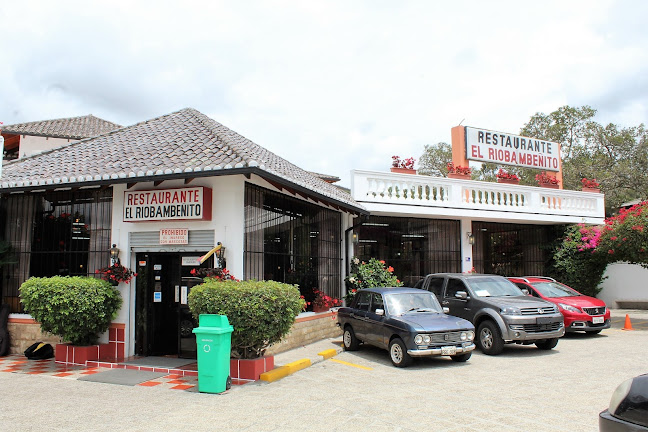 Av. Simon Bolívar Lt 74, Quito