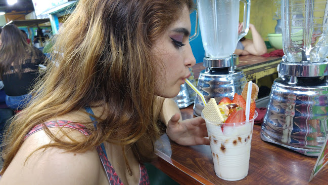 PGHQ+493, Av. Chone, El Carmen