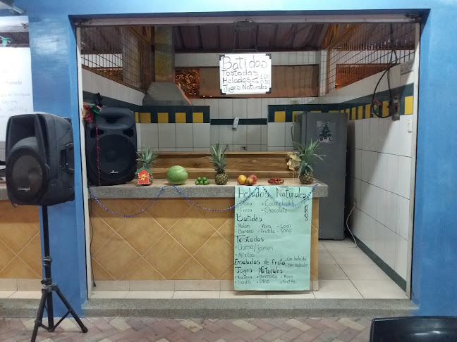 Comentarii opinii despre Patio de Comidas Abdón Calderón