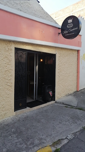 Opinii despre King Sandwich Riobamba în Riobamba - Gastronomía y hostelería
