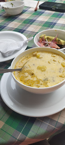 Av. Simon Bolívar Lt 74, Quito