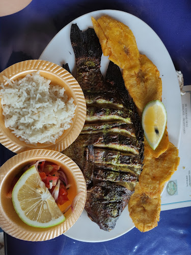 Opinii despre Paradero VISTA HERMOSA în Moravia - Gastronomía y hostelería