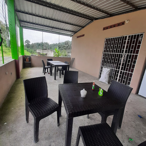 BAR RESTAURANT CARMITA / COMUNIDAD SHUAR