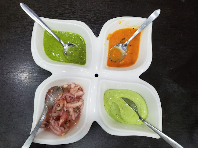 Av. Quito entre Sixto Durán y, Edmundo Chiriboga, Santa Rosa