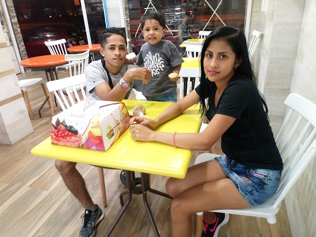 PASTELERÍA NALLELY - Guayaquil