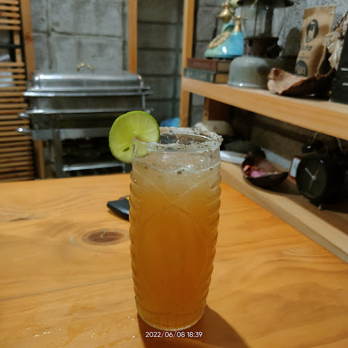 Cdla. El Mamey. Av. Universitaria 0 y segunda Frente al Parque de la Madre, Babahoyo 120102