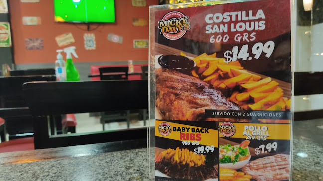 a media cuadra de Tia, Av Isidro Ayora, Guayaquil 090507