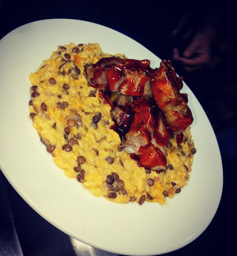 Tres Mosqueteros Resto Bar - Guayaquil