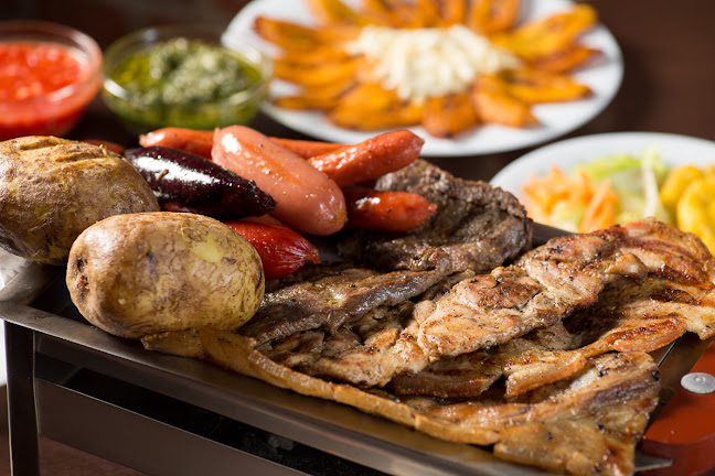 Pyros Parrilla y Arroces