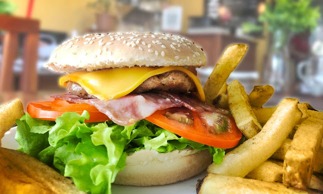 PAPAKUNA CAFÉ RESTAURANT - Puerto Misahuallí