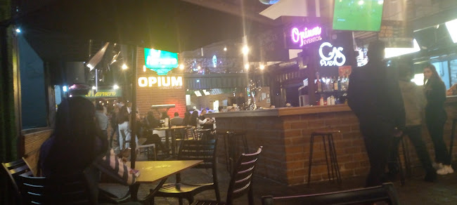 88MR+MRX frente al Parque, Av. Daniel León Borja, Infantil