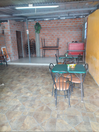 Comentarii opinii despre Caldo de morcilla y fritada de Don Hernan Peña