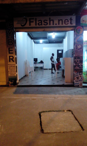Opinii despre Flash.net Cyber Cafe în San Lorenzo - Gastronomía y hostelería