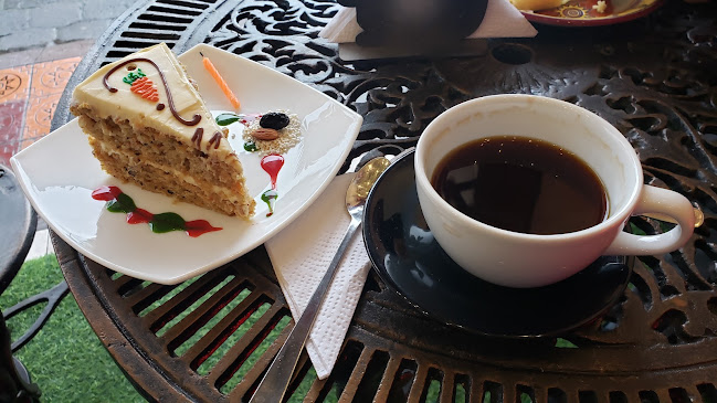 Comentarii opinii despre Red Rabbit Coffee Lounge