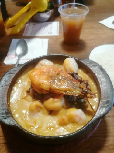 Opinii despre Saca La Resaca Cevicheria - Jardín în Quito - Gastronomía y hostelería