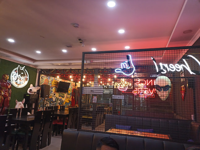 BULLS RESTO BAR - Riobamba - Riobamba