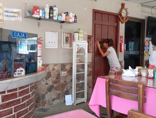 2835+9W4, Vía Manta Portoviejo, Montecristi