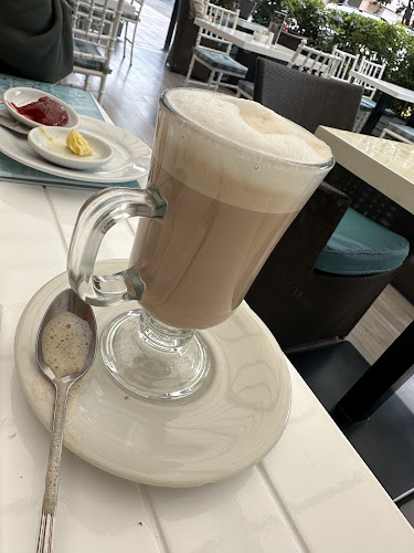 Av. República de El Salvador N34-349, Quito 170135