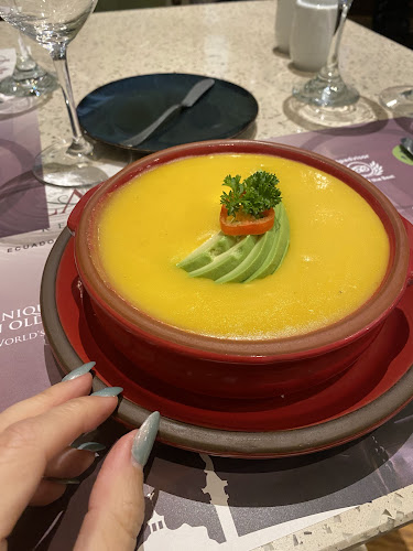 Opinii despre La Vid Restaurante în Quito - Gastronomía y hostelería