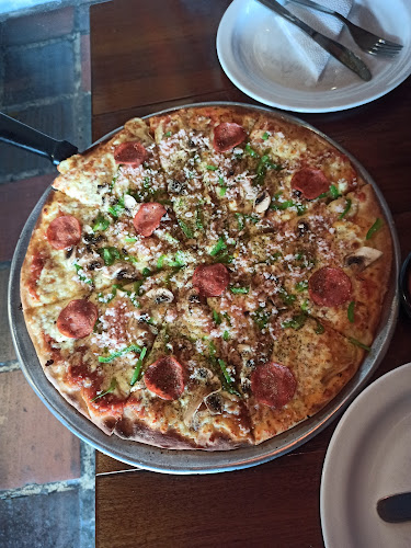 Opinii despre Roy's Pizzería - QUITO în Quito - Gastronomía y hostelería